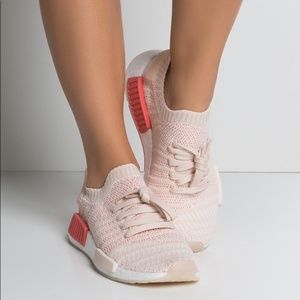 adidas women's nmd_r1 stlt primeknit sneakers